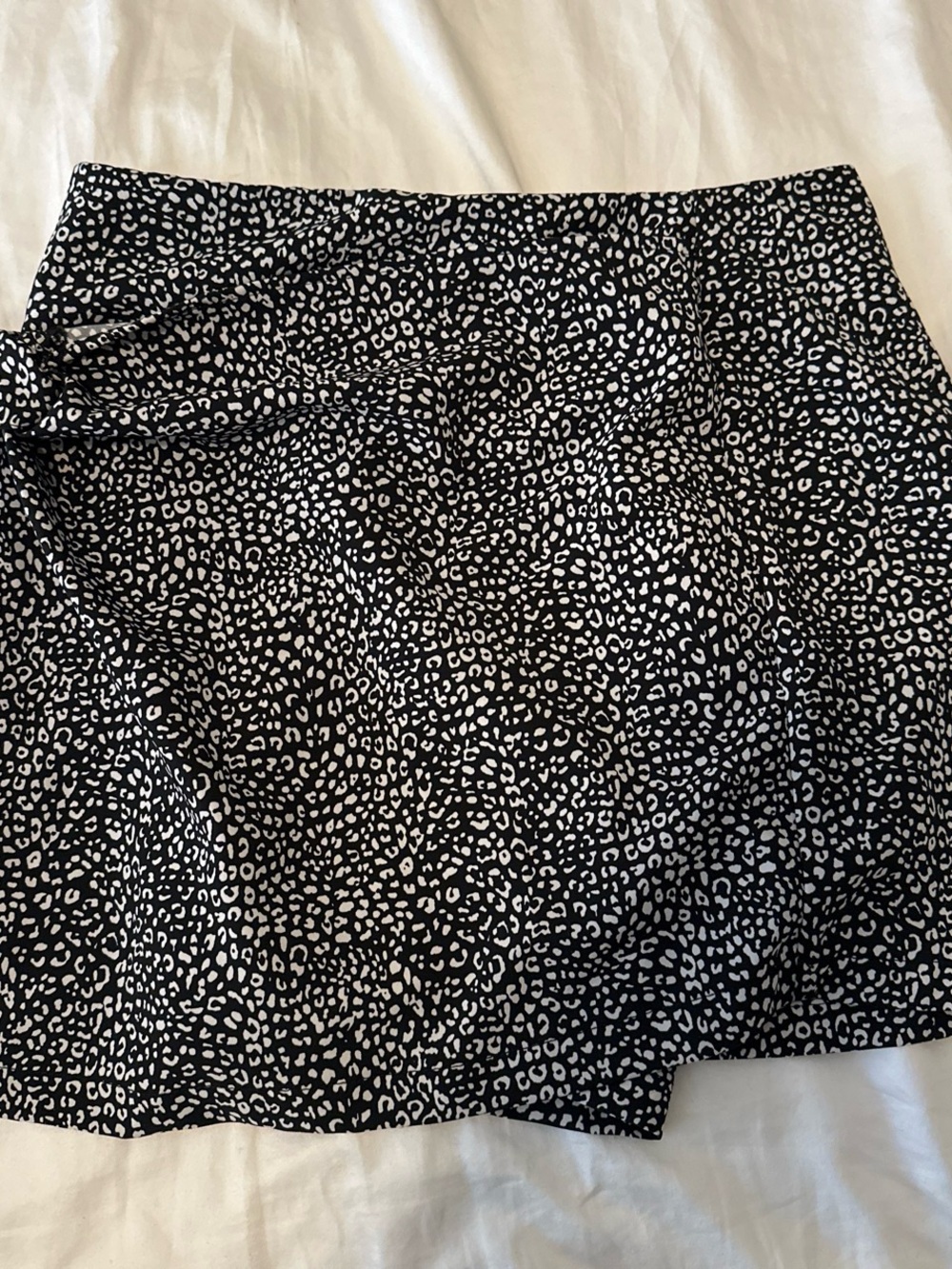 Zara Black and White Leopard Print Skort